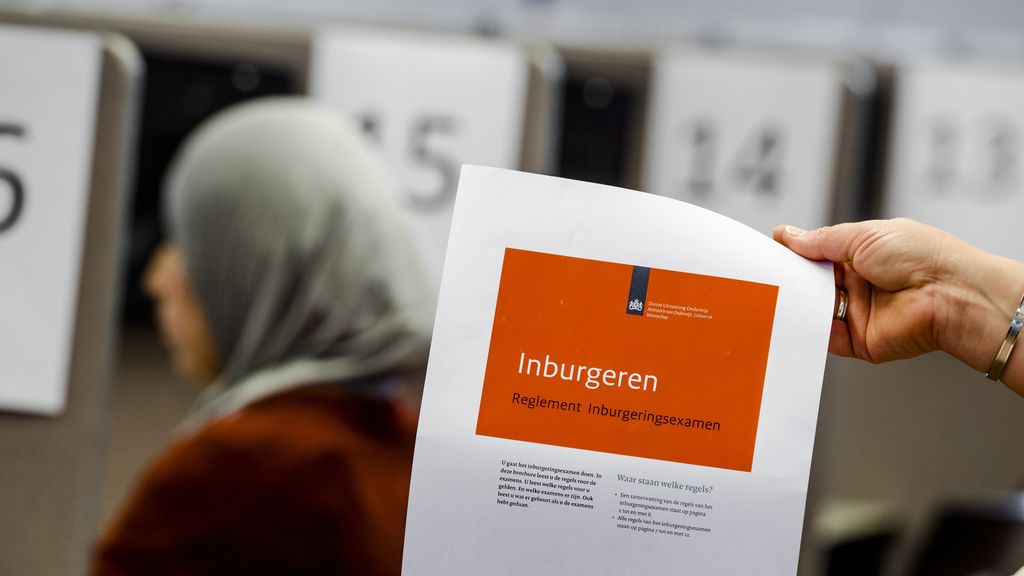 Foto: Rekenkamer: statushouder niet aan het werk door lange procedure en taalobstakels 