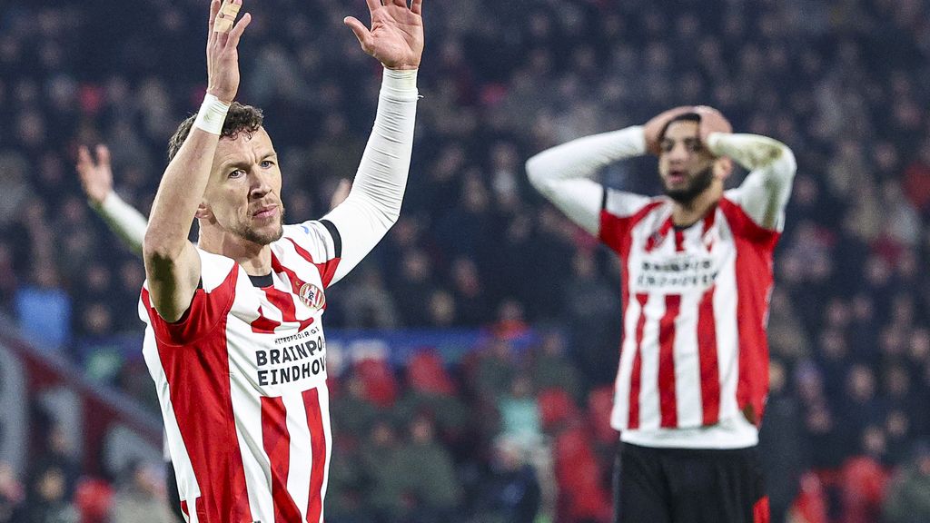 PSV uitgeschakeld in Champions League door late treffer Kane