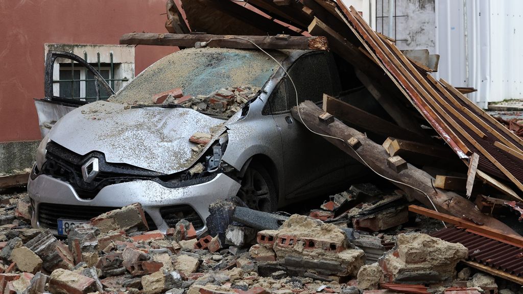 Foto: Doden door storm Kristin in Portugal, honderdduizenden mensen zonder stroom