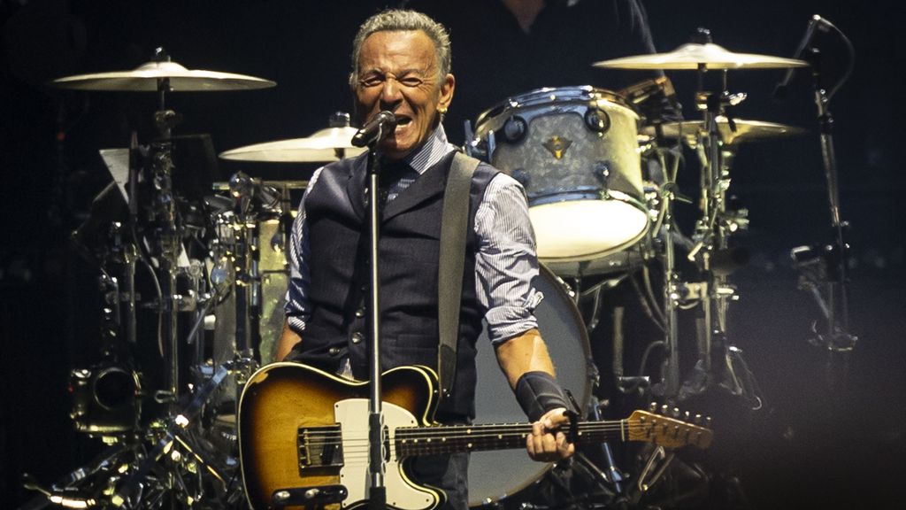 Foto: 'Brave Democraat' Springsteen gaat met protestlied vol in aanval tegen Trump