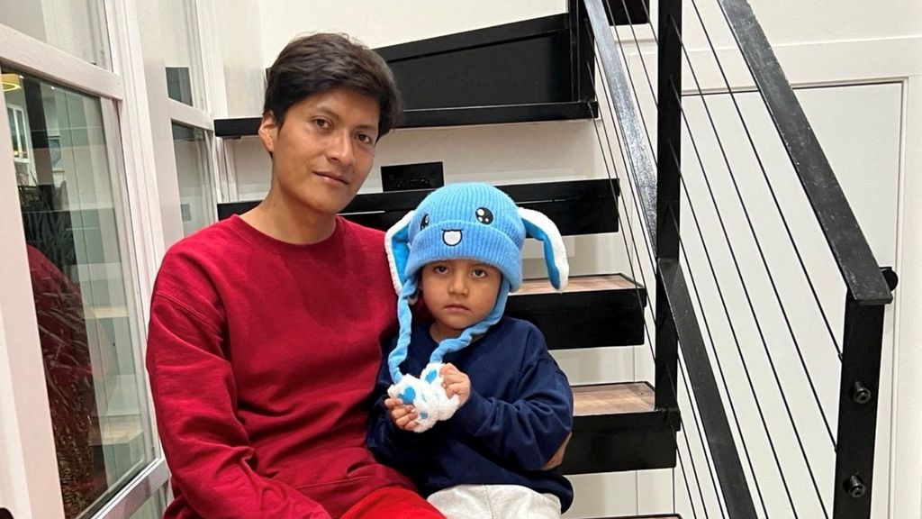 Foto: Opgepakte kleuter en vader vrijgelaten en terug in Minnesota