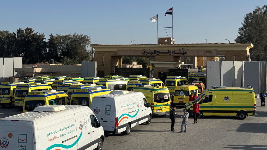 Foto: Grensovergang tussen Gaza en Egypte deels heropend