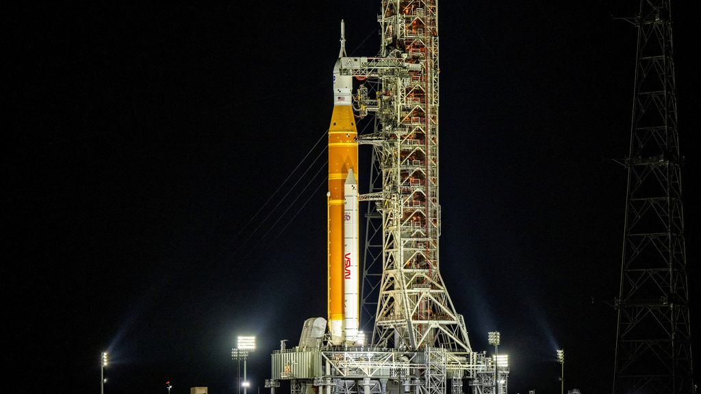 Foto: Lancering maanvlucht Artemis II maand uitgesteld vanwege problemen