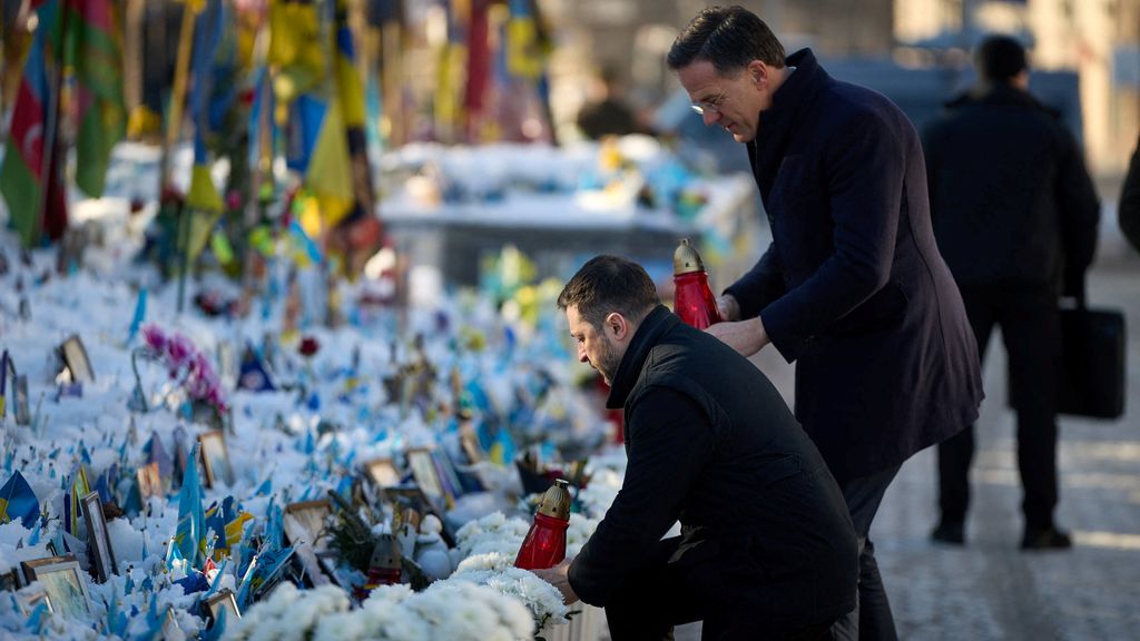 Foto: Oekraïne opnieuw getroffen door grote aanval, NAVO-chef Rutte in Kyiv
