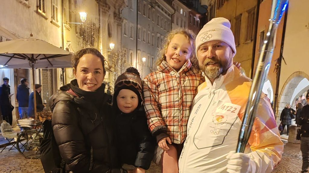 Oud-schaatsster Leenstra zit nu olympische coaches 'achter de broek aan' in Italië