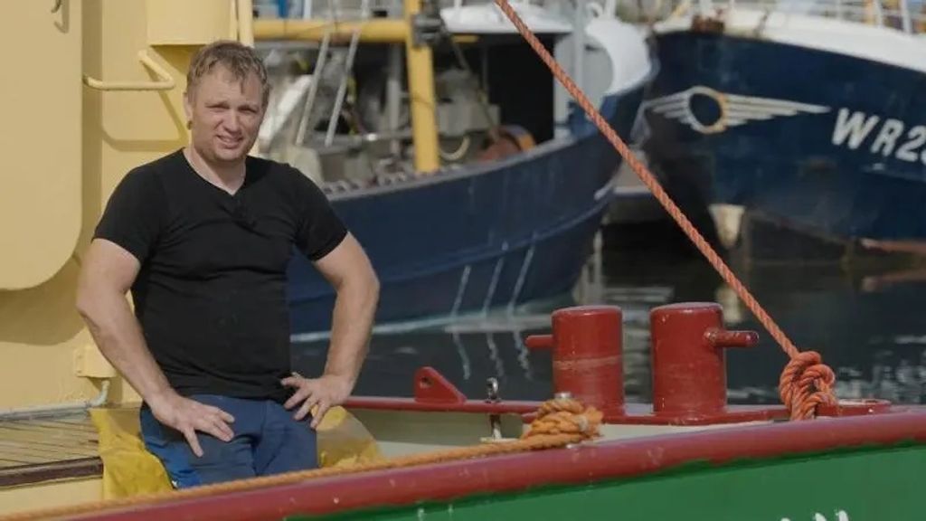 Foto: Den Oever verliest weer garnalenkotters: 'Enorme klap voor de sector'