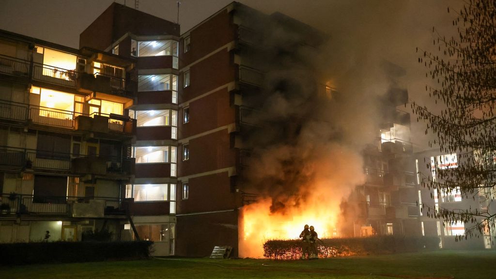Felle woningbrand in flat Leeuwarden