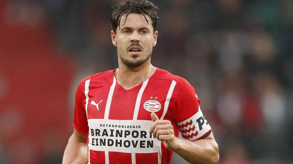 Achtvoudig international Van Ginkel stopt met voetballen