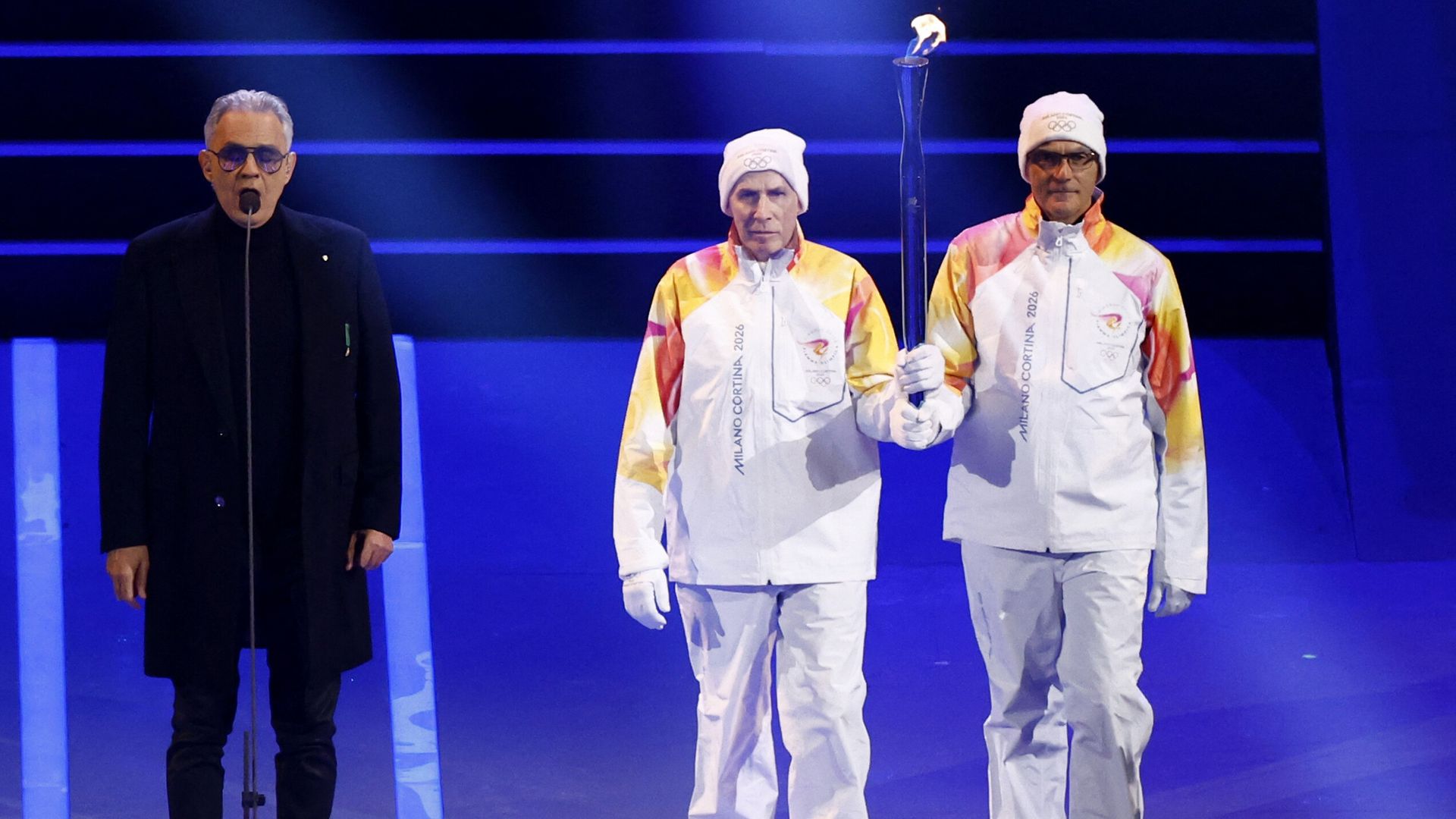 Olympische Spelen officieel geopend • Nederlandse atleten welkom geheten op drie plekken