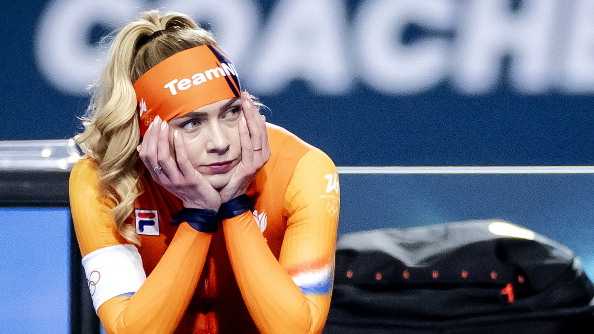 Beune lamgeslagen en verdrietig na mislopen medaille: 'Afgelopen tijd klappen gehad'