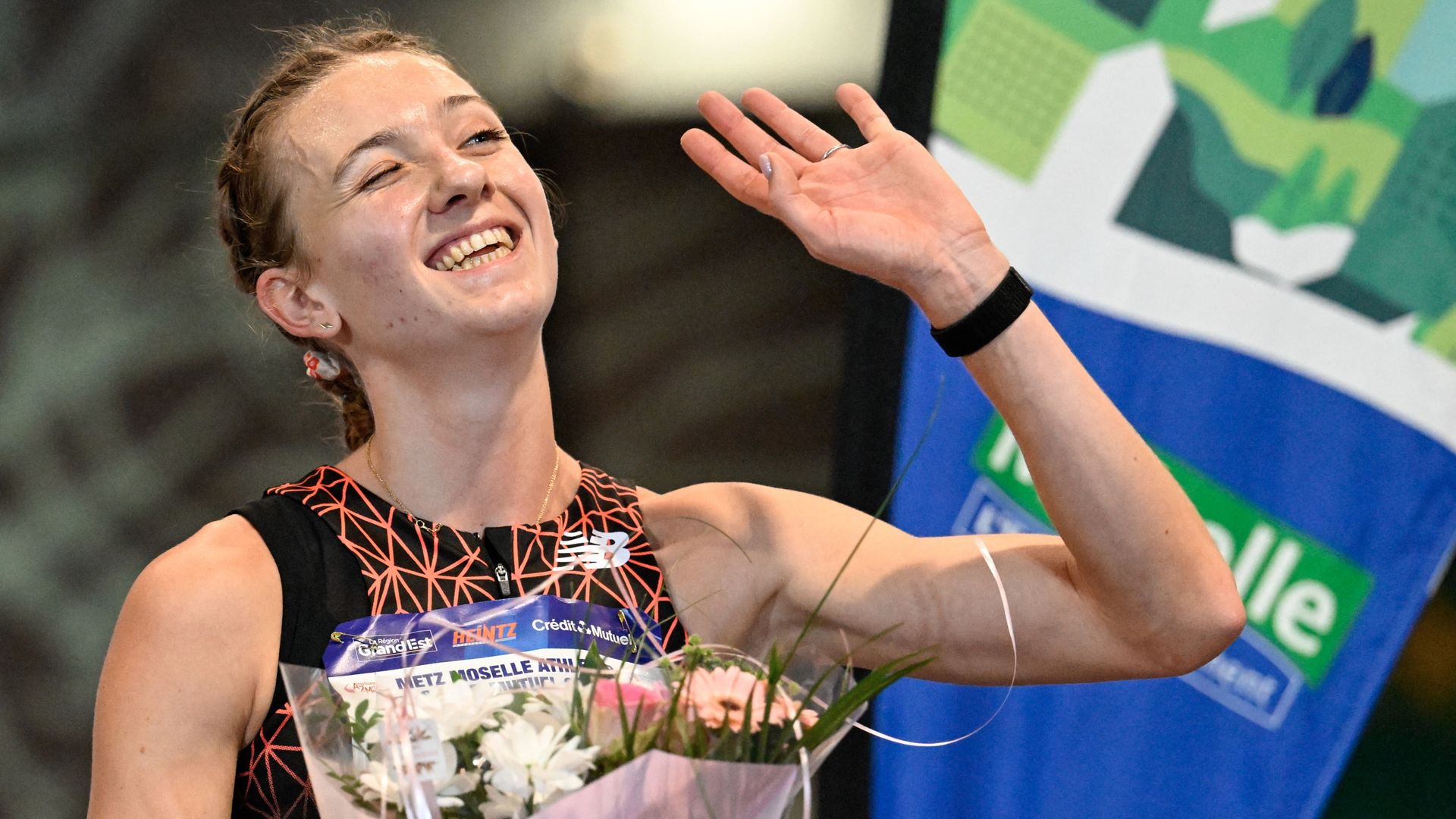 Bol wint bij debuut op 800 meter direct in Nederlands indoorrecord