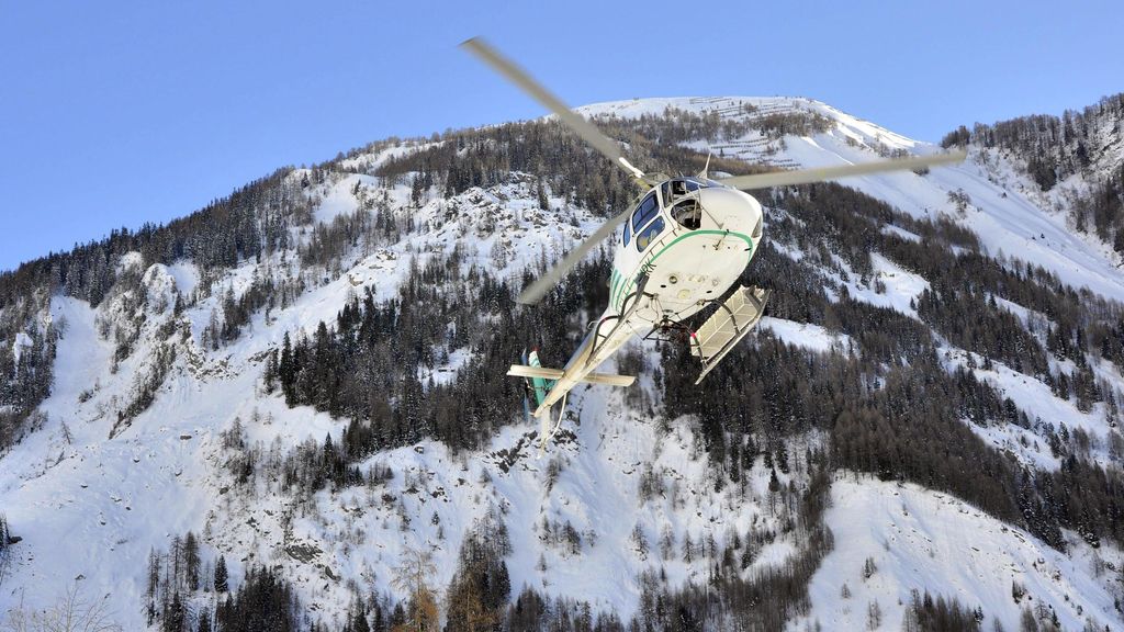 Foto: Italiaanse hulpdiensten waarschuwen voor lawines na elf doden in week
