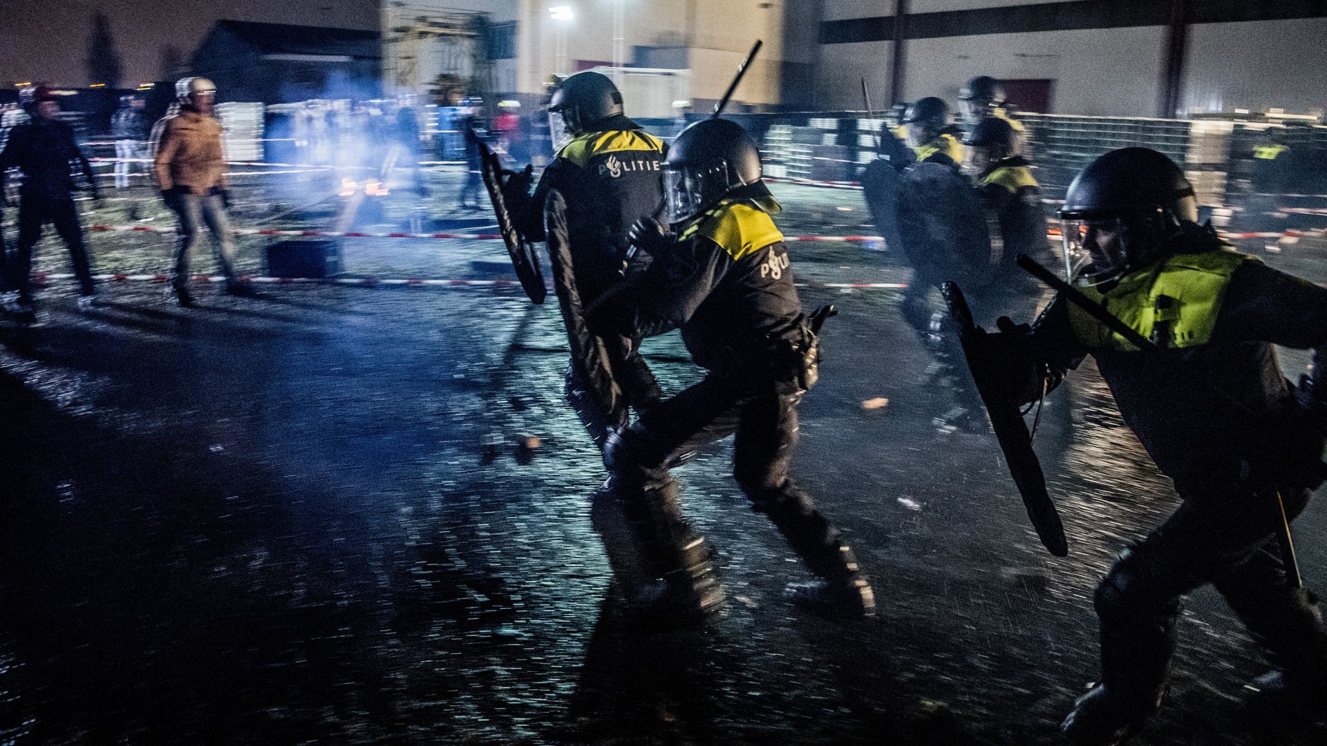 Buitensporig of juist gepast? Opnieuw discussie over politiegeweld