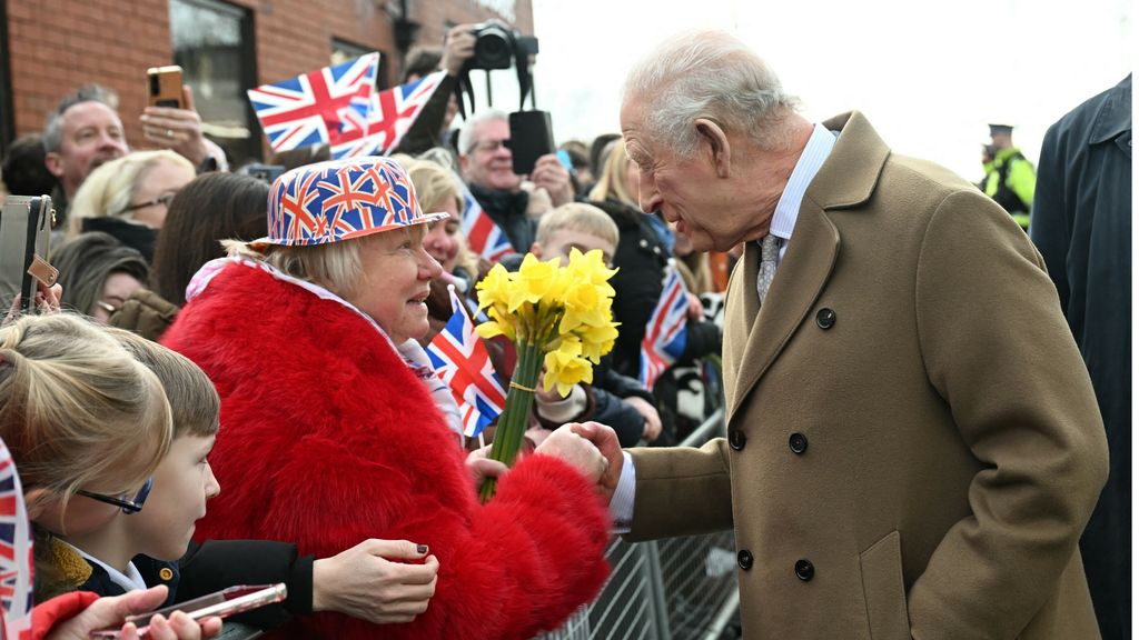 Koning Charles 'diep bezorgd' over nieuwe beschuldigingen Andrew in zaak-Epstein