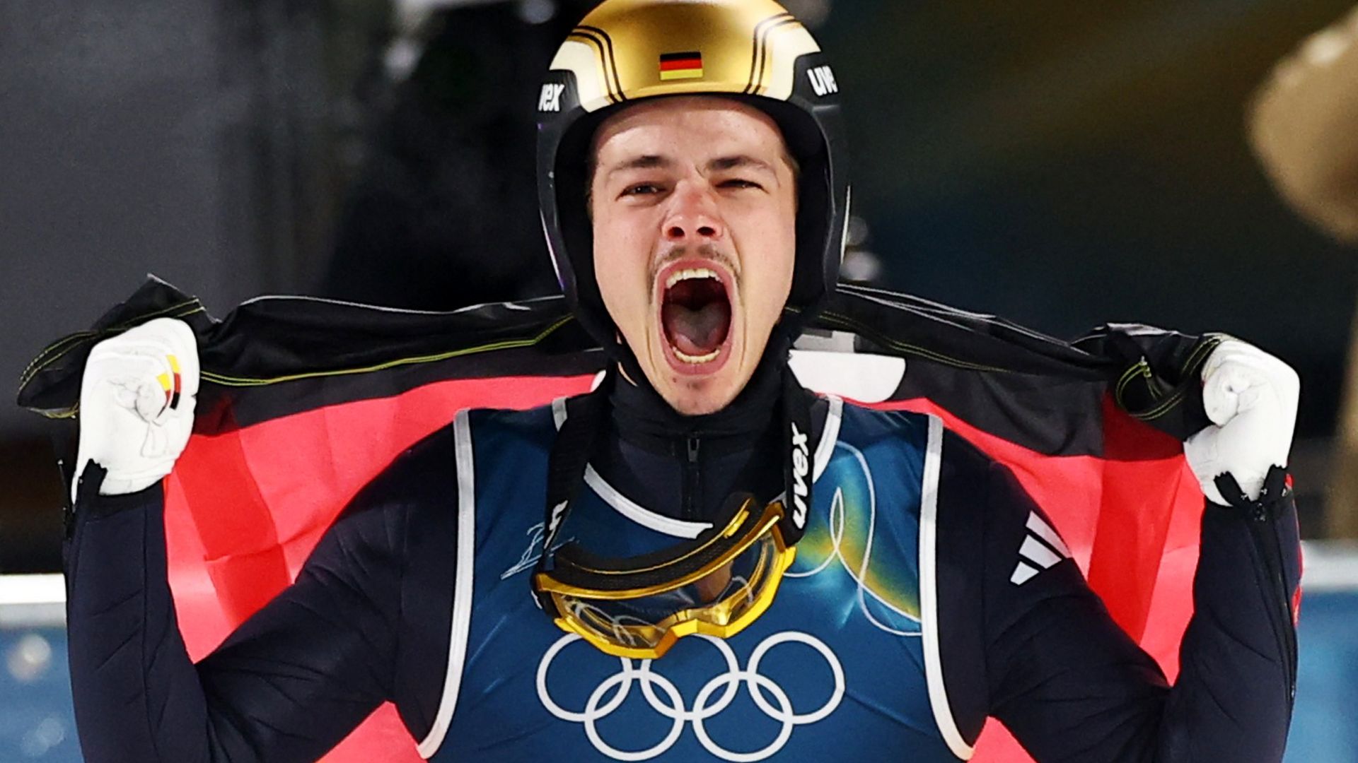 Skispringer Raimund wint met eerste zege olympisch goud • Murase de beste op big air