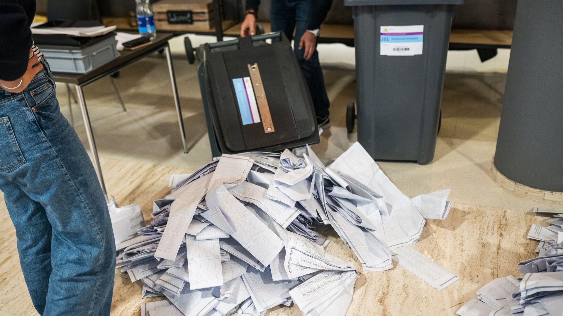 Oppositie stemt kiesdrempelvoorstel minderheidscoalitie weg