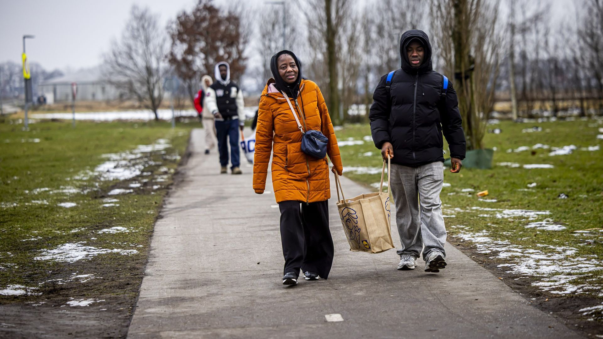 IND neemt maatregelen voor kortere asielprocedure, twijfels over effectiviteit