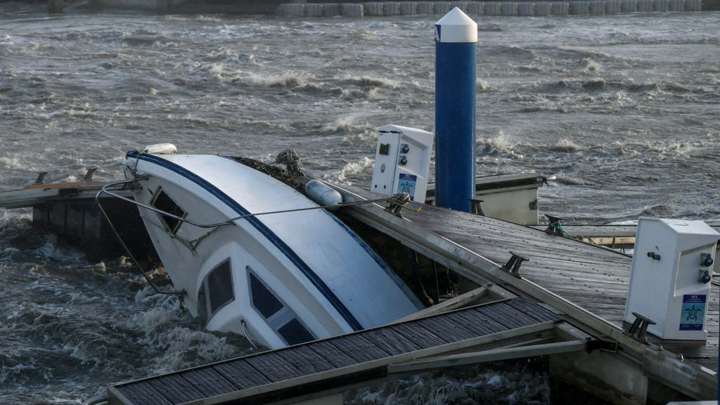 Foto: Noodweer ontregelt Zuid-Frankrijk en Pyreneeën, trucker omgekomen
