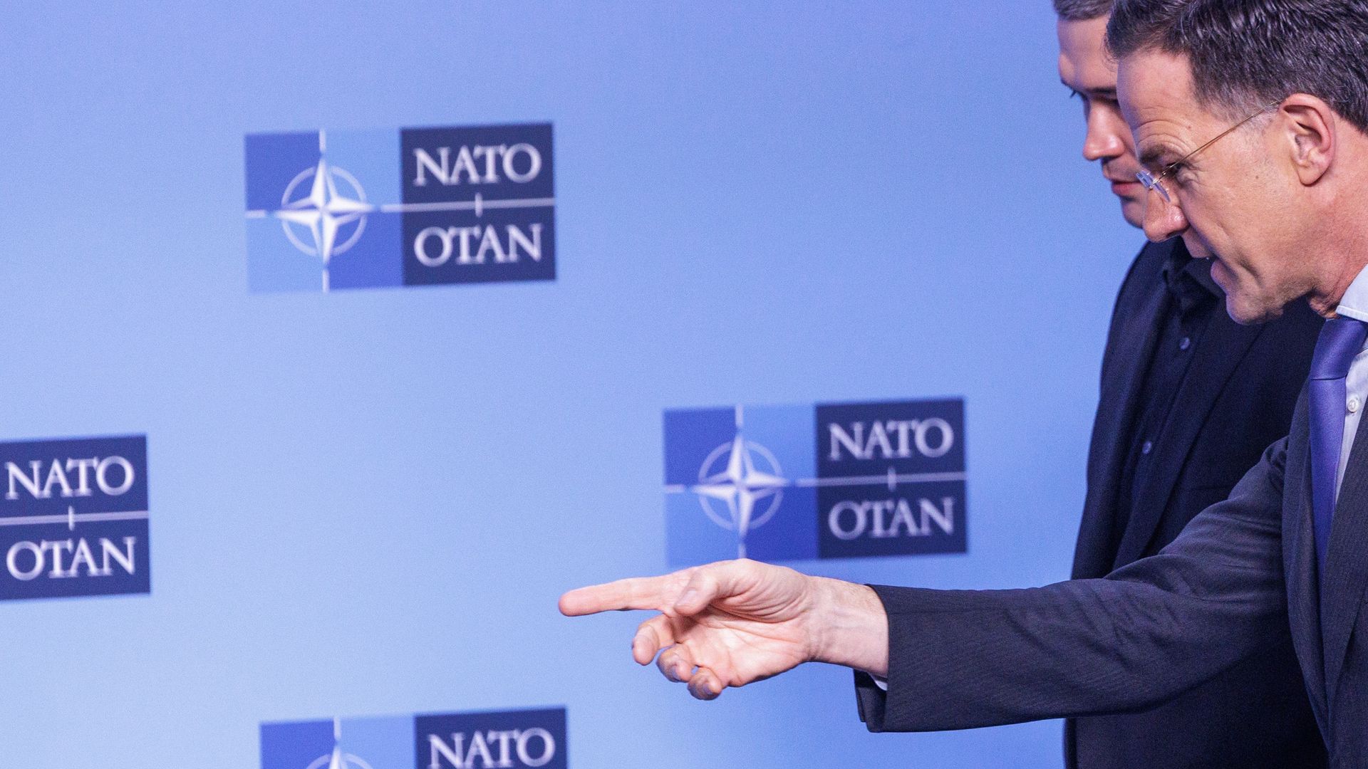 Amerikanen laten verstek gaan op NAVO-bijeenkomst, oud-ambassadeurs bezorgd 