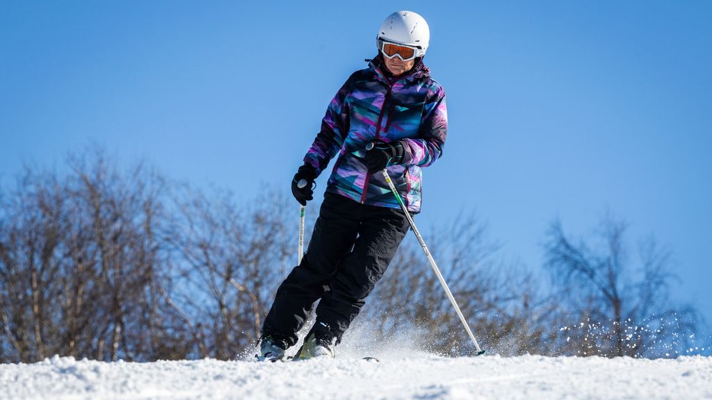 Foto: Zon en regen voor carnavalsvierders, meer sneeuw voor wintersporters