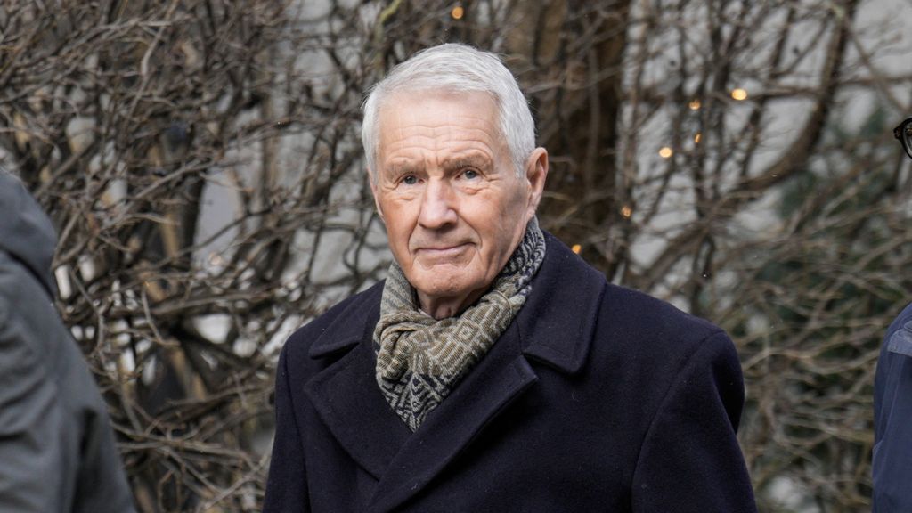 Foto: Noorse oud-premier Jagland aangeklaagd om banden met Epstein