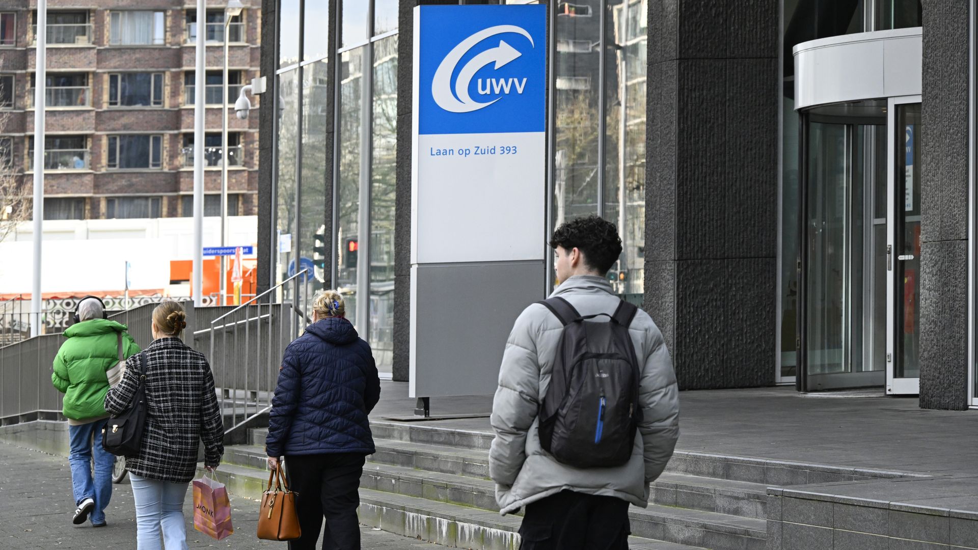 Vakbonden waarschuwen voor 'kaalslag' door WW-plannen nieuwe coalitie