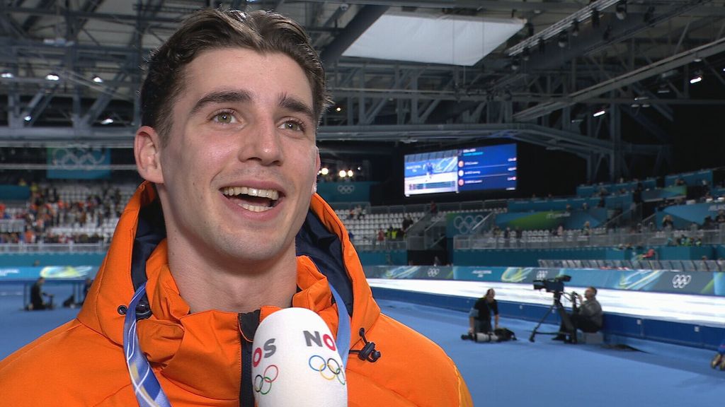 Jenning de Boo Wins Silver in Olympic 500 Meter Speed Skating Behind Jordan Stolz
