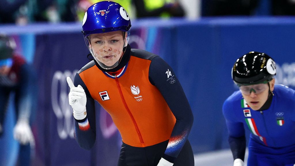 Shorttracksters zonder Schulting naar aflossingsfinale, Velzeboer-zussen door op 1.000 meter