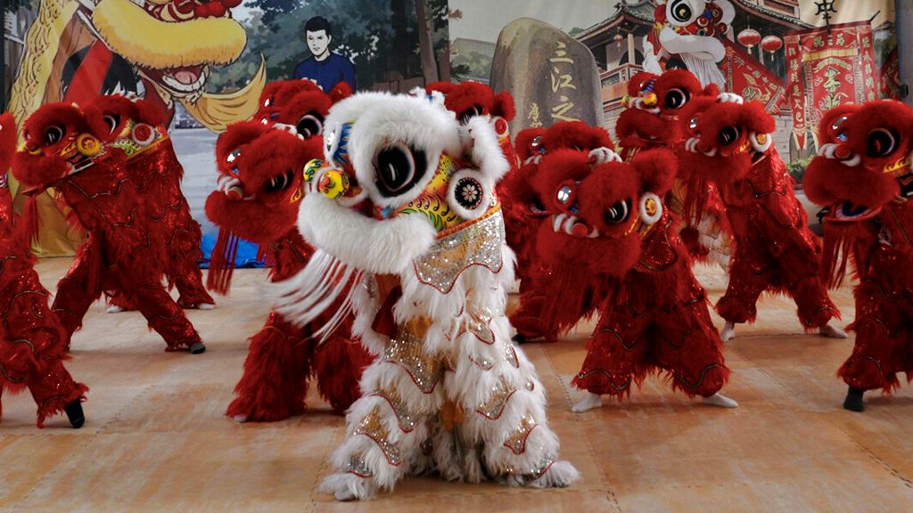 Foto: Eeuwenoude leeuwendans herleeft onder jonge Chinezen, nu ook Unesco in zicht