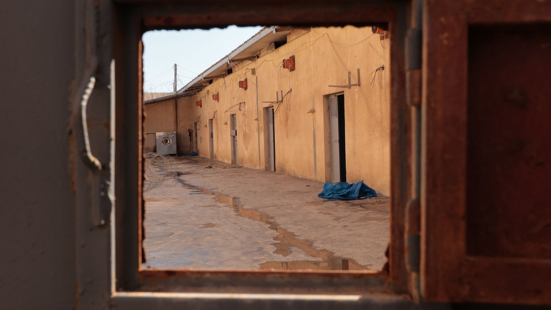 Duizenden voormalige IS-strijders overgebracht naar Irak, vermoedelijk ook Nederlanders