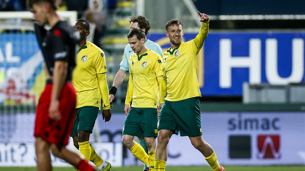 Excelsior vindt de aansluiting in Sittard • Naujoks schiet raak