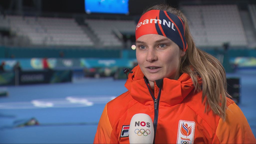 Bente Kerkhoff Prepares for Women’s Mass Start Speed Skating Event
