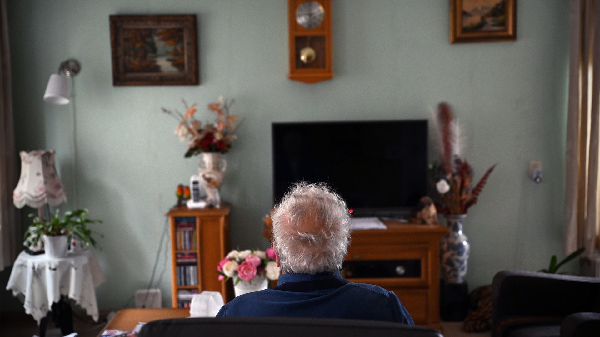 Kabinet wil eigen bijdrage wijkverpleging, zorgverleners vrezen verwaarlozing ouderen