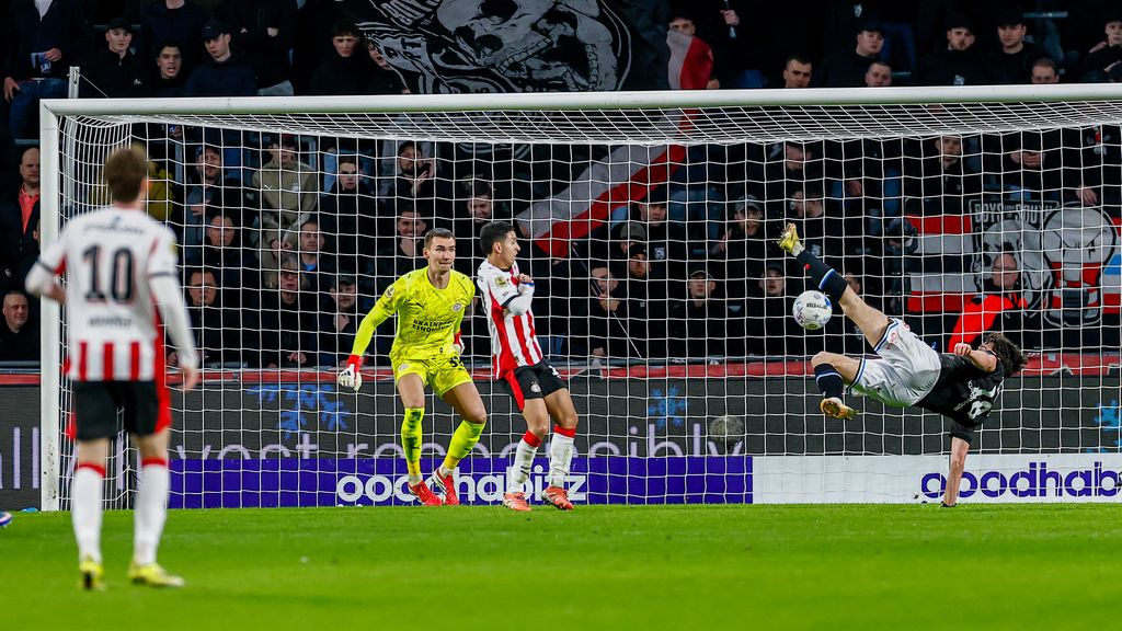 Met halve omhaal zet Nordas Heerenveen op voorspong bij PSV