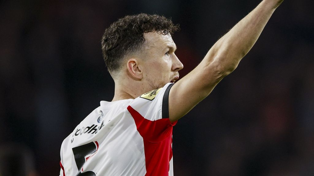 PSV komt tegen Heerenveen zwakke helft te boven en voorkomt nieuw puntenverlies