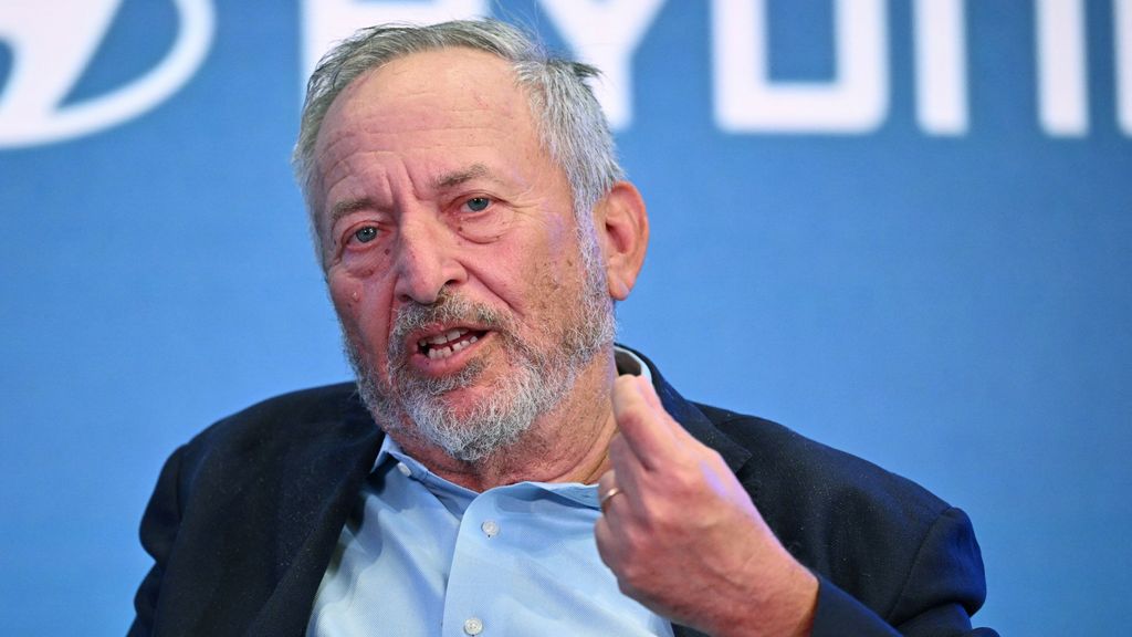 Foto: Oud-minister Summers weg bij Harvard-universiteit om Epstein-contact