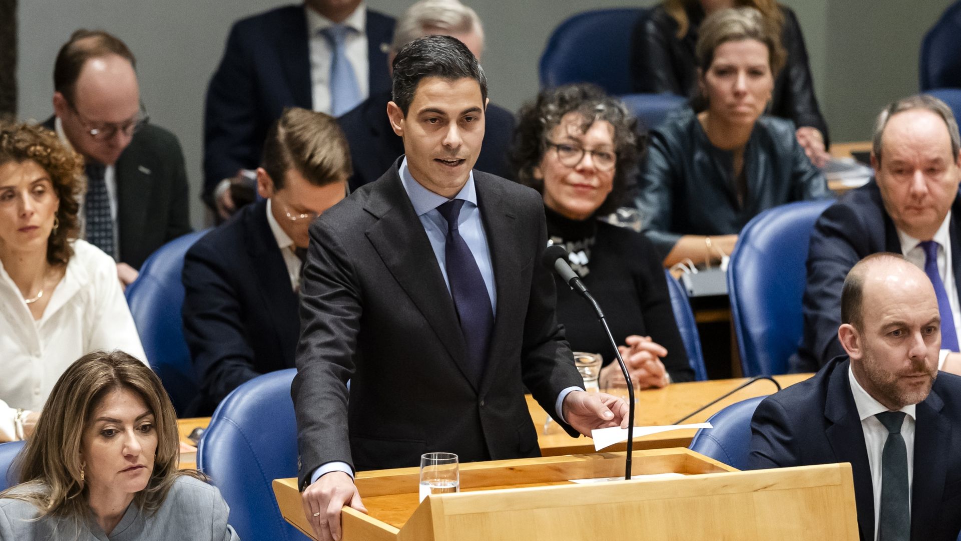 Jetten moet vandaag balanceren voor meerderheden