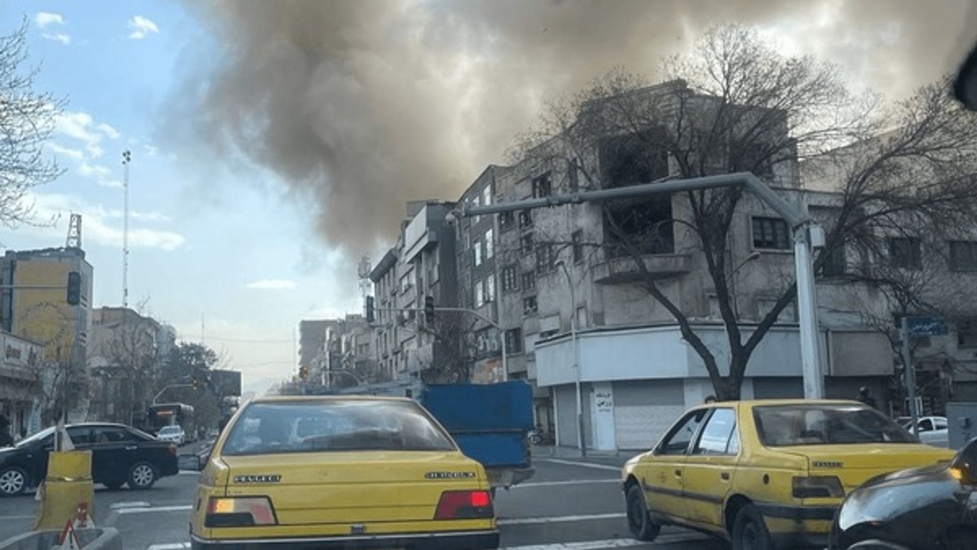 'Aanvallen op Iran gaan meedere dagen duren' • Explosies in meerdere Iraanse steden