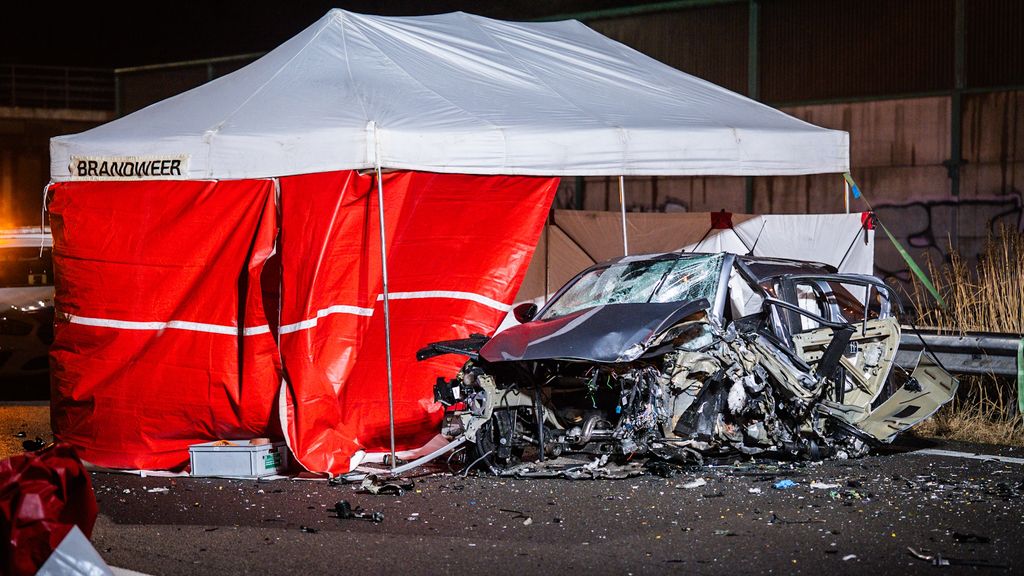 Foto: Man die gewond raakte bij ongeluk met spookrijder op A59 overleden