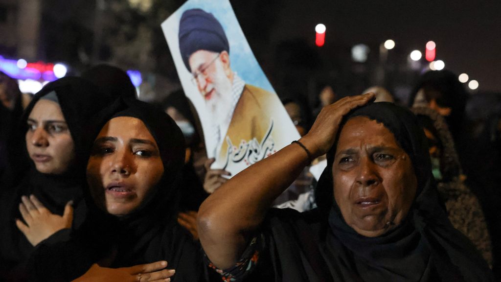 Foto: Drie dagen na Khamenei’s dood: hoe stevig zit het regime nog in het zadel?