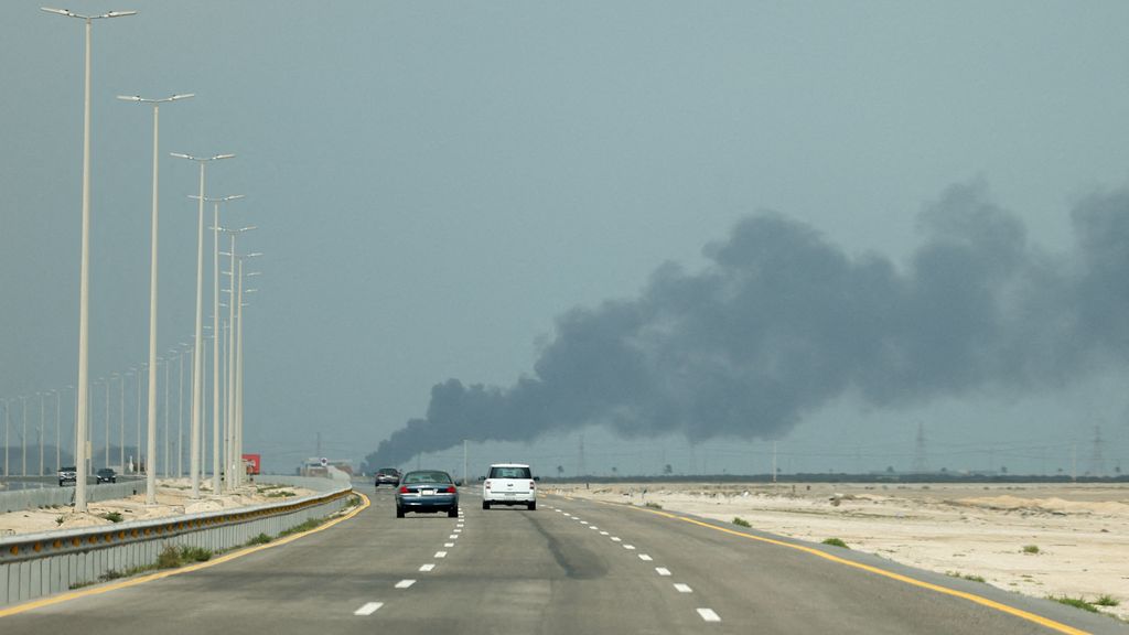 Foto: VS roept Amerikanen op Midden-Oosten te verlaten, aanval op ambassade in Riyad