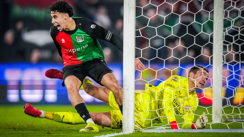 NEC bekerfinalist na zege op PSV in zinderende voetbalshow