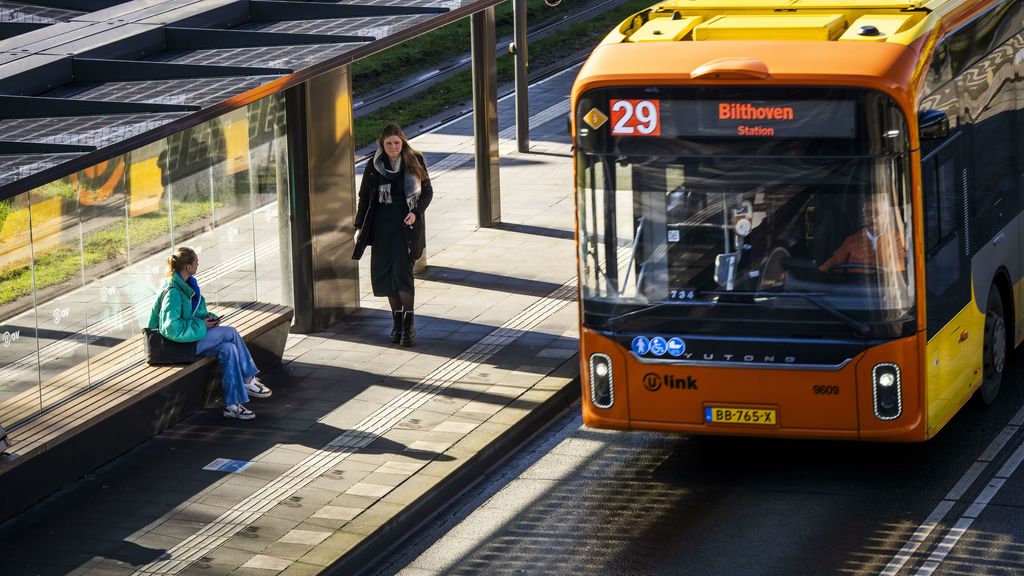 Foto: Vanaf april minder bussen in Utrecht, 'moet meer zekerheid geven'