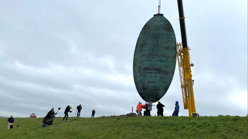 Foto: Kunstwerk De Tong langs A6 verdwijnt definitief na koperdiefstallen