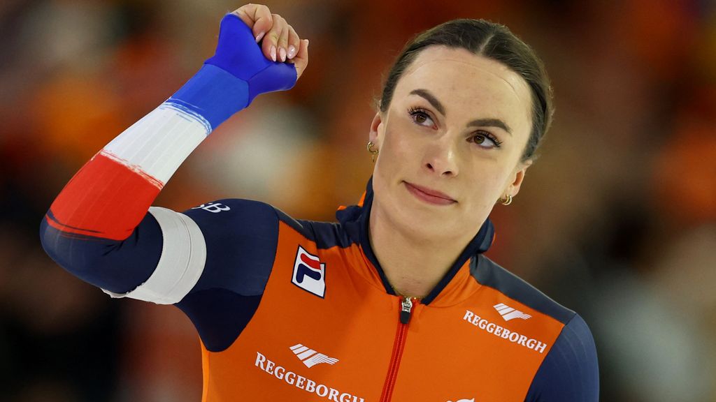 Femke Kok Secures First World Sprint Title with Dominant Performance in Thialf