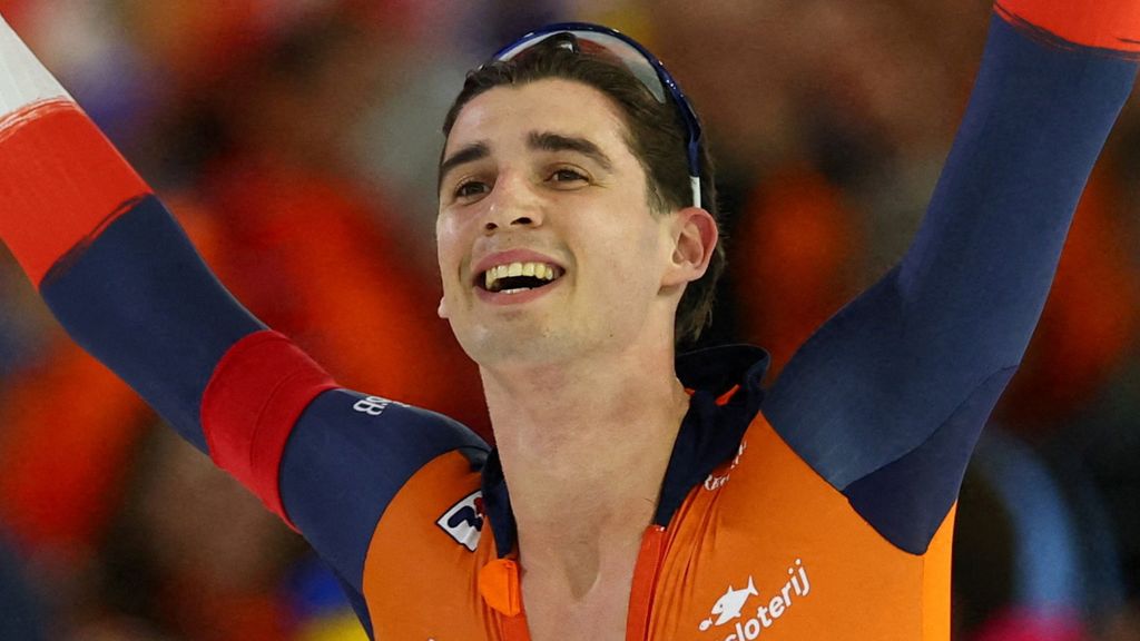 De Boo verslaat rivaal Stolz en verovert eerste wereldtitel sprint