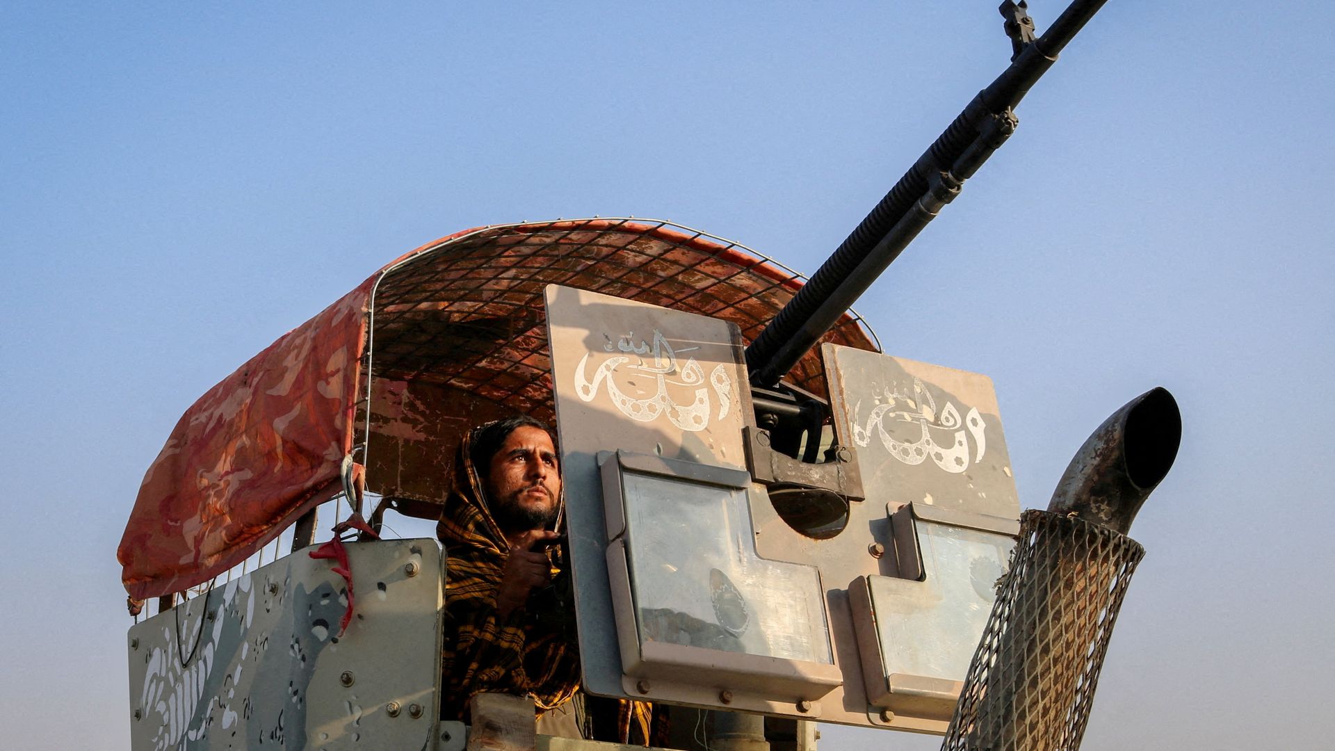 Aanvallen Pakistan en Afghanistan houden aan, ruim 100.000 mensen op de vlucht