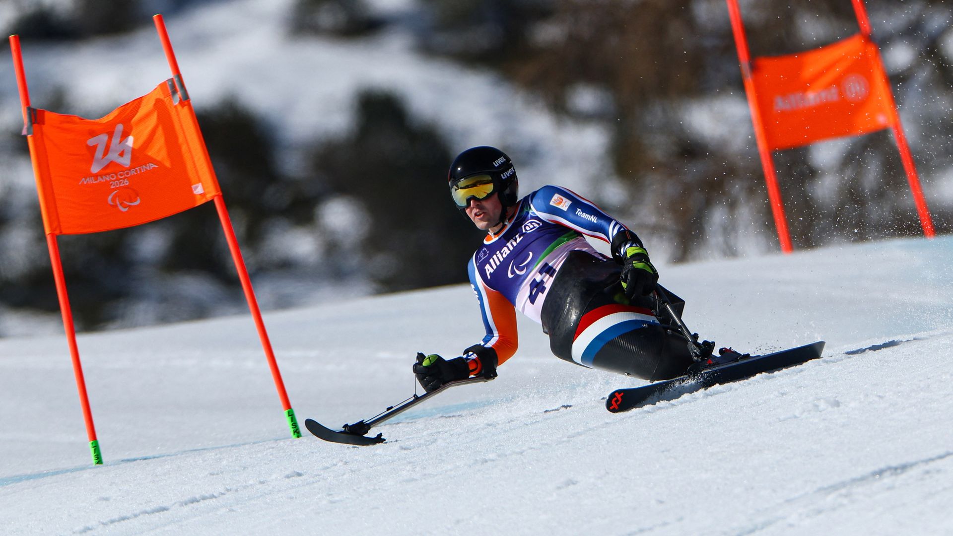 De Langen verovert paralympisch zilver op afdaling, crash favoriet Kampschreur