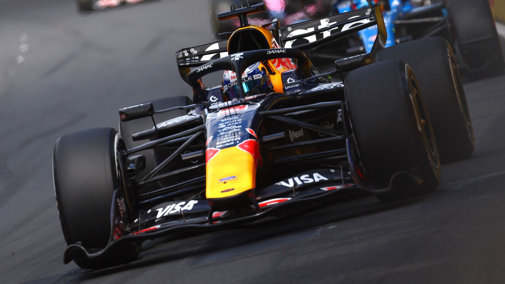 Verstappen zesde bij GP Australië • Russell wint in Melbourne