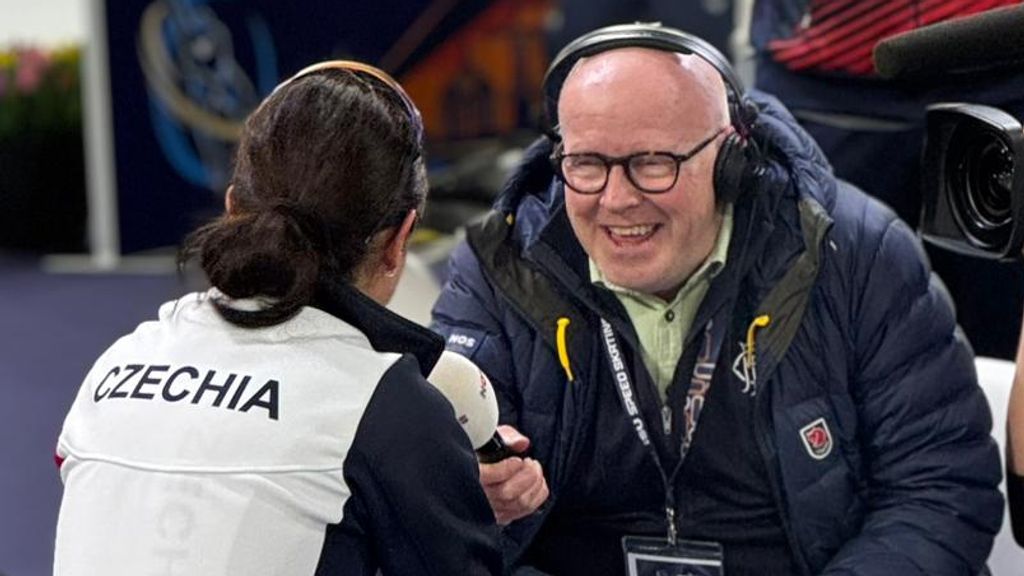 NOS-loopbaan Bert Maalderink (62) zit erop, afscheid bij WK allround in Thialf NOS-loopbaan Bert Maalderink (62) zit erop, afscheid bij WK allround in Thialf